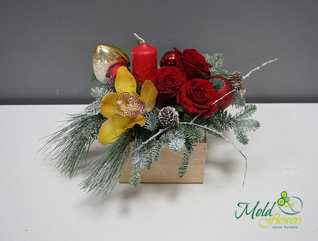 Wooden Box with Pine Tree and Red Roses photo